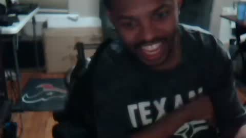 Snapshot of xxxonwheelz chatting on 04.29.26 xxxonwheelz online show from 04.29.26