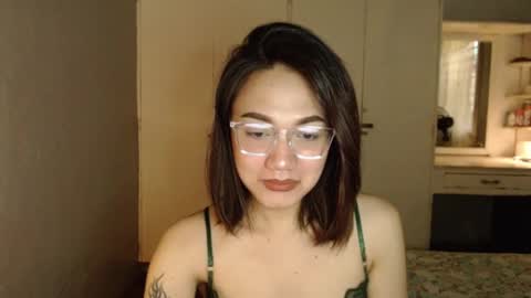 Snapshot of xxxsexydollxxx chatting on 09.24.25 Melissa online show from 09.24.25