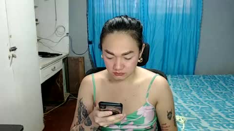 Snapshot of xxxsexydollxxx chatting on 06.27.26 Melissa online show from 06.27.26