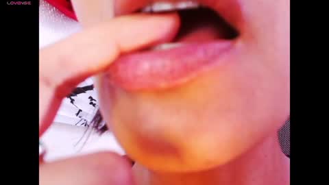 Snapshot of xxxsweetandhornyxxx chatting on 07.28.26 dolcesasha online show from 07.28.26