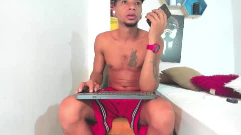 Snapshot of y0ung_master_ chatting on 10.28.25 Sr. Y0ung Master online show from 10.28.25