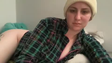 Snapshot of y0uvebeenjinxed chatting on 09.18.25 Jinx online show from 09.18.25