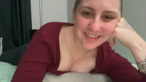 Snapshot of y0uvebeenjinxed chatting on 10.02.25 Jinx online show from 10.02.25