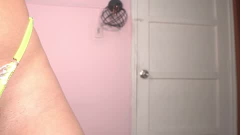 petronila online show from 10.15.25