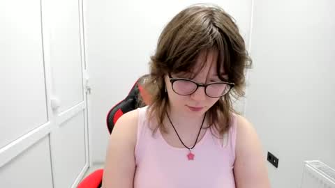 Snapshot of yamihoshii chatting on 06.29.26 Sofia online show from 06.29.26
