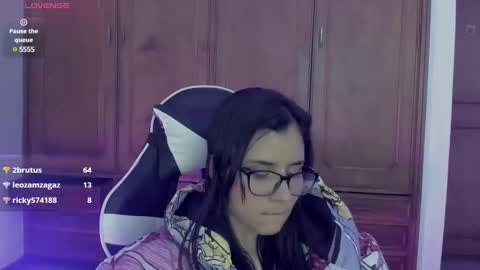 Snapshot of yan_nyan chatting on 12.12.24 yan_nyan online show from 12.12.24