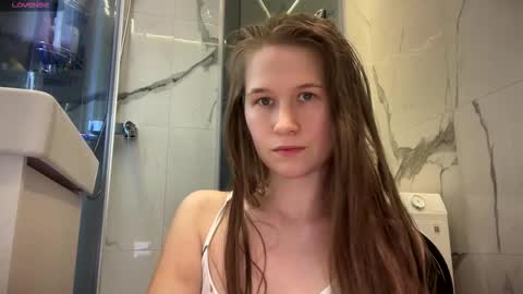 Yana  online show from 10.17.25
