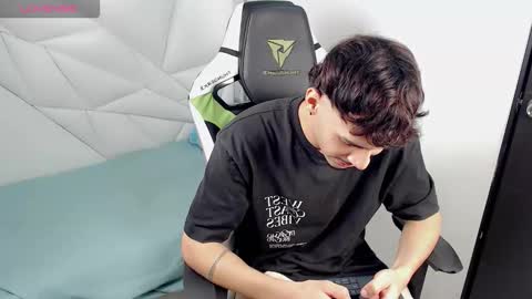 Snapshot of yankees_ chatting on 11.16.25 DANILO P online show from 11.16.25