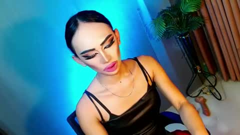 Snapshot of yasii19 chatting on 02.10.25 miss yasii online show from 02.10.25