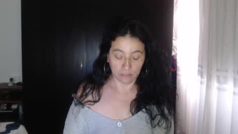 Snapshot of yasmin_love85 chatting on 12.17.24 yasmin_love85 online show from 12.17.24