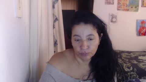 Snapshot of yasmin_love85 chatting on 02.26.25 yasmin_love85 online show from 02.26.25