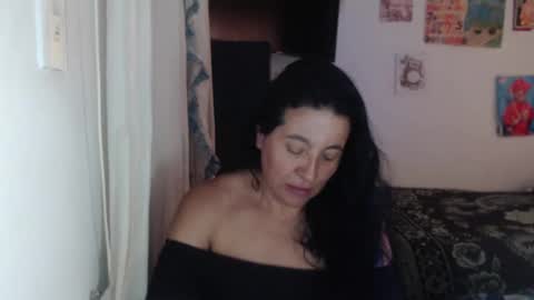 Snapshot of yasmin_love85 chatting on 02.28.25 yasmin_love85 online show from 02.28.25