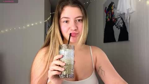 Yasyaa  online show from 01.09.25