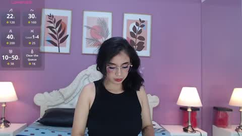 Yaya  online show from 05.17.26