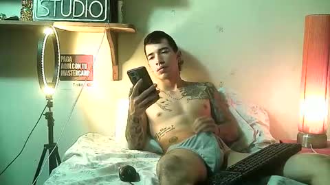 Snapshot of yeisoncastellanos1999 chatting on 05.29.26 yeisoncastellanos1999 online show from 05.29.26