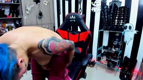 Snapshot of yelena_bondaje chatting on 12.20.24 Yelena online show from 12.20.24