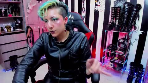 Snapshot of yelena_bondaje chatting on 02.19.25 Yelena online show from 02.19.25