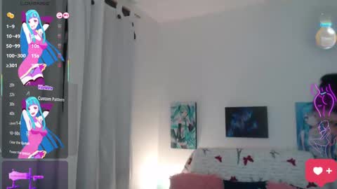 Snapshot of yeliana_sexy chatting on 02.14.25 Valery  online show from 02.14.25