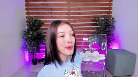 Snapshot of yen_lo chatting on 03.30.26 Yen online show from 03.30.26