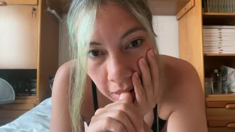 yenlo01 online show from 06.30.26