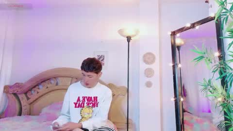 yeremmy_twink online show from 05.10.26