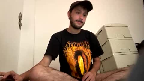 Snapshot of yerito_ chatting on 11.21.25 Yero online show from 11.21.25