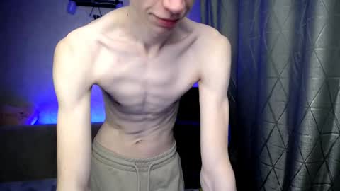 Snapshot of yes_cute_boy_ chatting on 02.25.25 Eden online show from 02.25.25