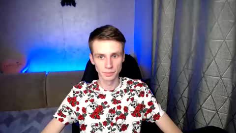 Snapshot of yes_cute_boy_ chatting on 03.06.25 Eden online show from 03.06.25