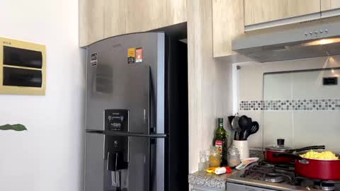 Snapshot of yes_mommy_zlata chatting on 02.23.25 Zlata online show from 02.23.25