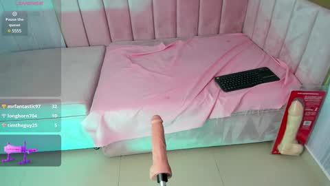 Snapshot of yess__daddy chatting on 02.15.25 yess__daddy online show from 02.15.25