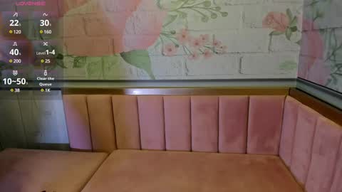 Snapshot of yess__daddy chatting on 02.17.25 yess__daddy online show from 02.17.25