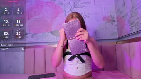 Snapshot of yess__daddy chatting on 02.18.25 yess__daddy online show from 02.18.25