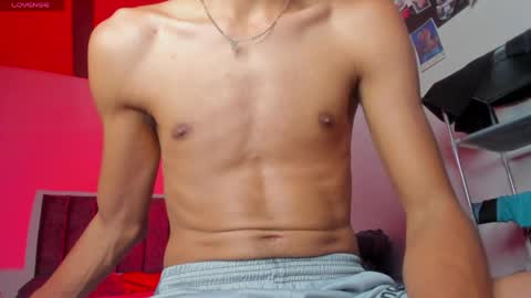 yesua281 online show from 04.13.26