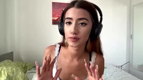 Snapshot of yettahagins chatting on 07.14.26 Julia 3 online show from 07.14.26