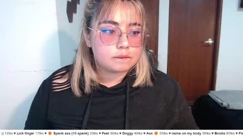 hii i am yini online show from 05.23.26