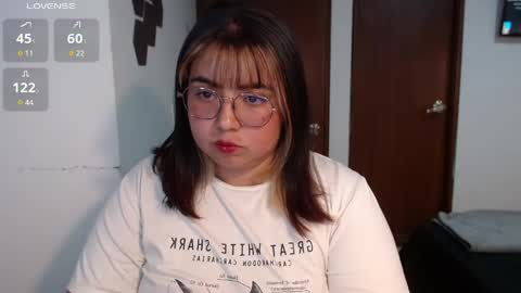 hii i am yini online show from 06.04.26