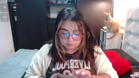 hii i am yini online show from 06.18.26