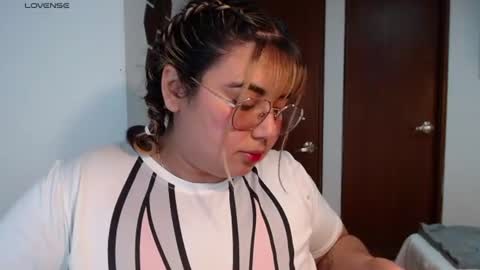 hii i am yini online show from 07.16.26