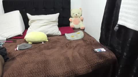 yinyyanghot online show from 10.16.25