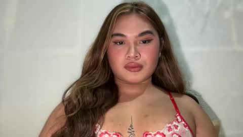 Snapshot of yllanahard chatting on 02.11.25 yllana love online show from 02.11.25