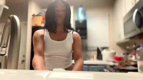 Palmela Handerson online show from 01.09.25