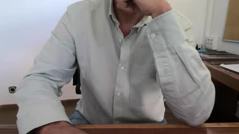 Snapshot of yo47 chatting on 10.23.25 Yo47 online show from 10.23.25