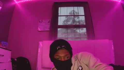 Snapshot of yokai_dreamzz chatting on 11.08.25 yokai_dreamzz online show from 11.08.25