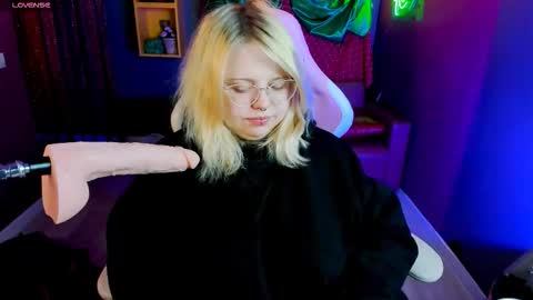 Yoki online show from 01.12.26