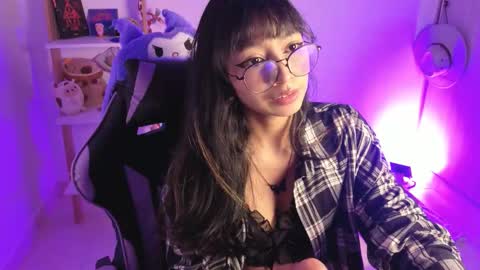 Yommi Winx online show from 11.28.25