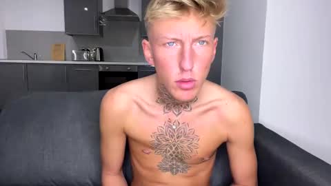 Snapshot of yorkshirelad208 chatting on 02.13.25 Harrison online show from 02.13.25