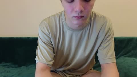 Snapshot of you_dream_ chatting on 12.29.24 you_dream_ online show from 12.29.24