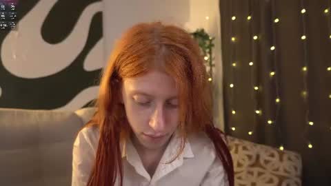 Snapshot of you_fell_in_love chatting on 07.10.26 Elizabeth brunette -- Darline blonde online show from 07.10.26