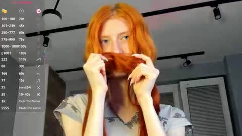Snapshot of you_fell_in_love chatting on 07.25.26 Elizabeth brunette -- Darline blonde online show from 07.25.26