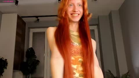 Snapshot of you_fell_in_love chatting on 07.29.26 Elizabeth brunette -- Darline blonde online show from 07.29.26
